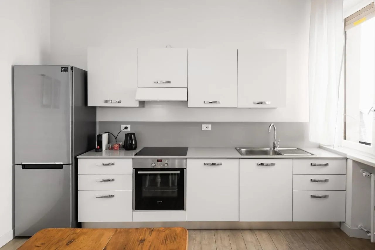 Flats4Rent La Dimora D'Orlando Apartment Verona Italy