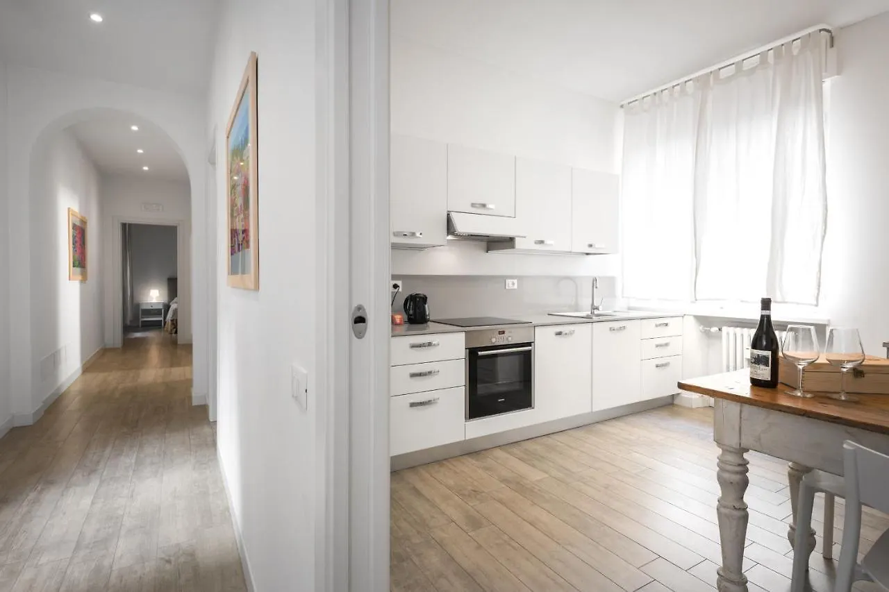 Flats4Rent La Dimora D'Orlando Apartman Verona