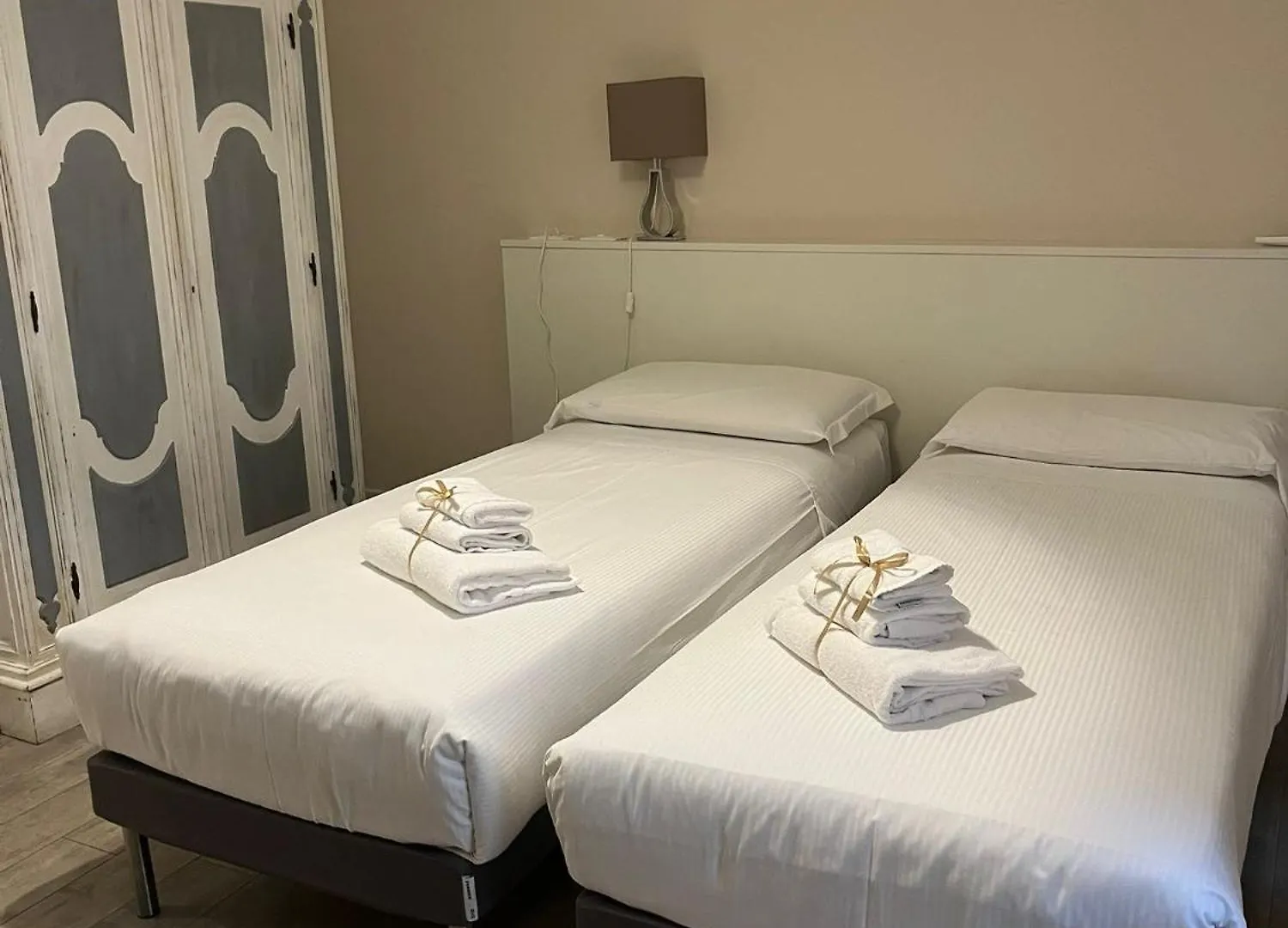 Flats4Rent La Dimora D'Orlando Apartman Verona Olaszország